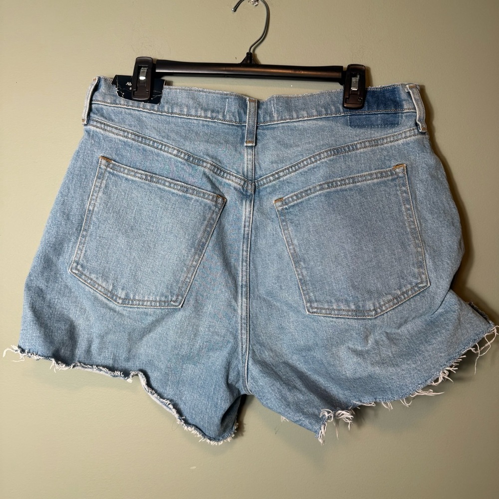 Abercrombie & Fitch NWT Women’s 4” Mom Shorts High Rise Curve Love Size 32/14‎ - Picture 5 of 7